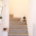 Ai Priori מלון דירות 3*