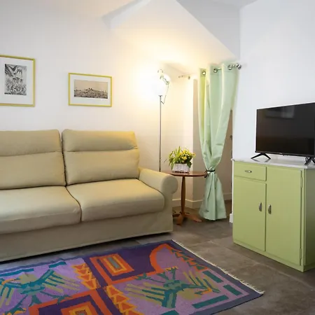 شقة فندقية Ai Priori 3*