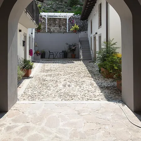 Ai Priori