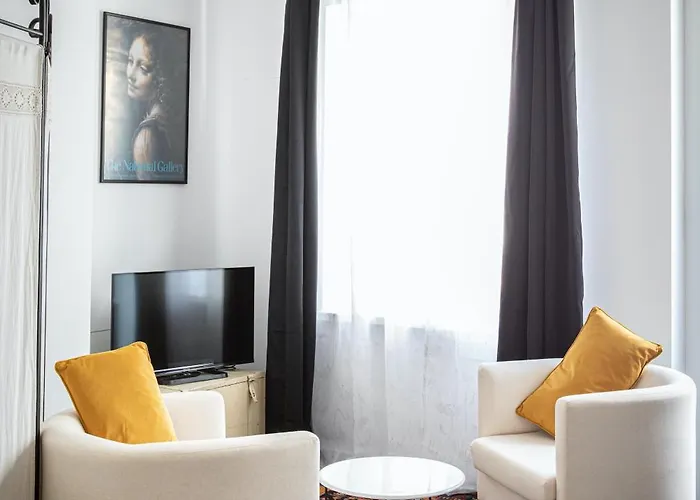 Ai Priori شقة فندقية 3*